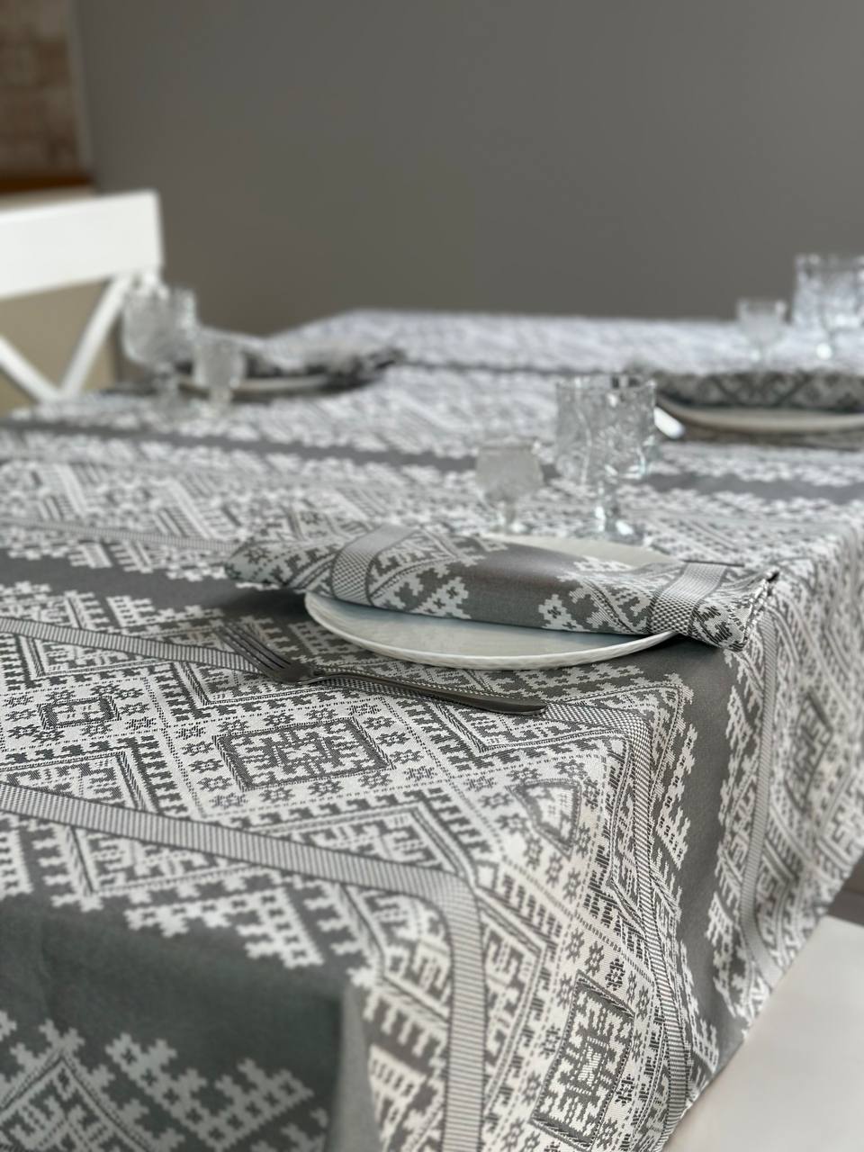 Ukrainian tablecloth embroidered linen, Ukrainian ornament, luxury quality (custom or standard size)