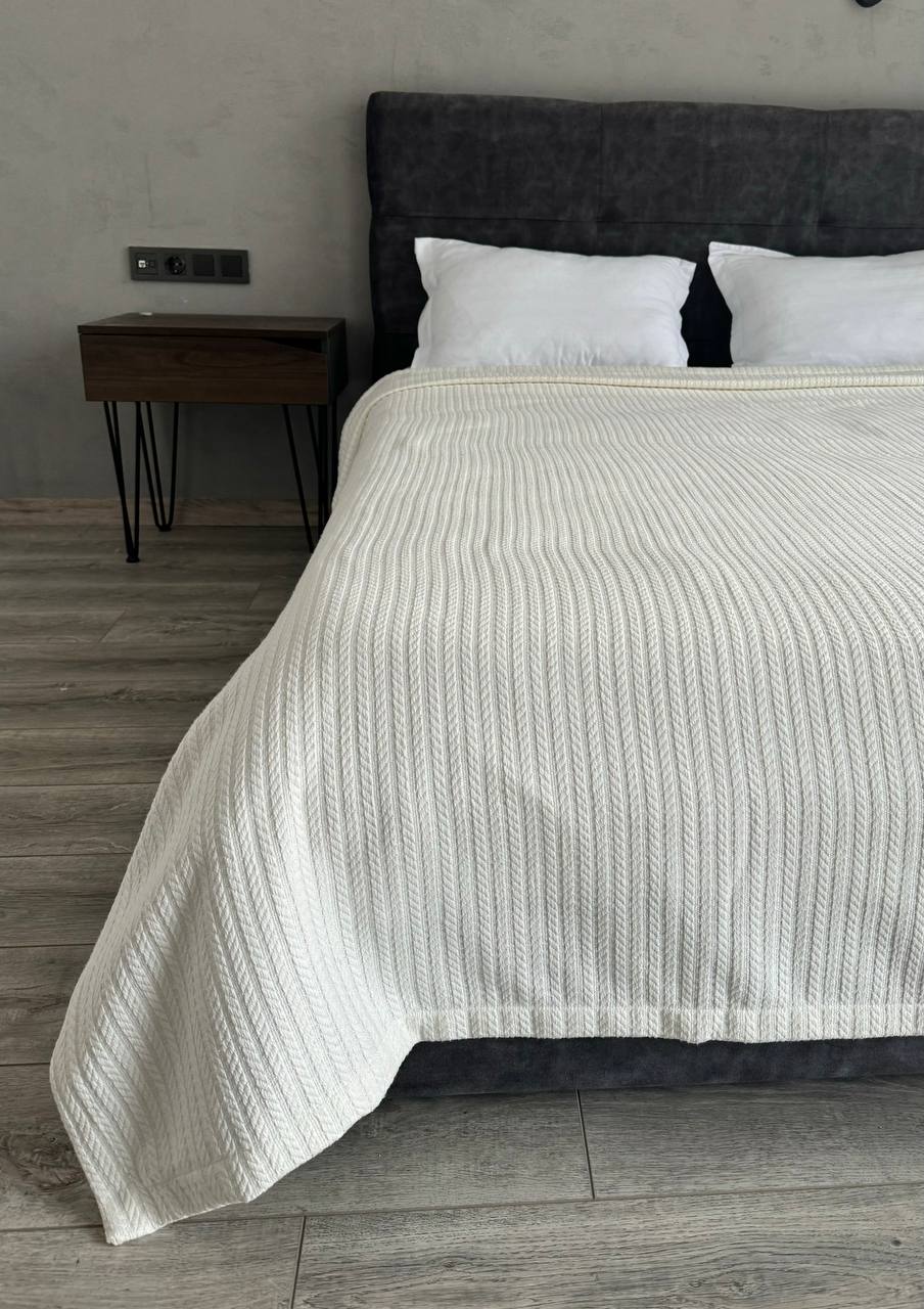 Bedspread "Braid", 100% cotton, milk color