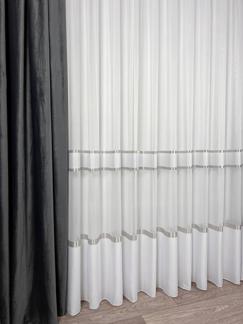 Sheer curtain with stripes and satin inserts, gray color